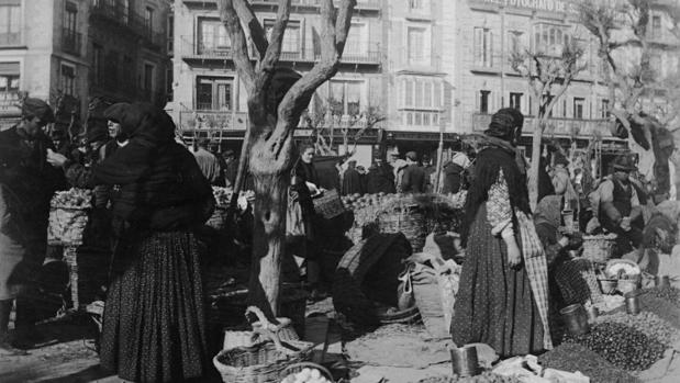 Bargueñas con sus productos en Zocodover en 1909