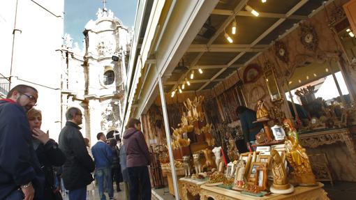 Imagen de uno de los puestos del mercadillo navideño en la edición pasada