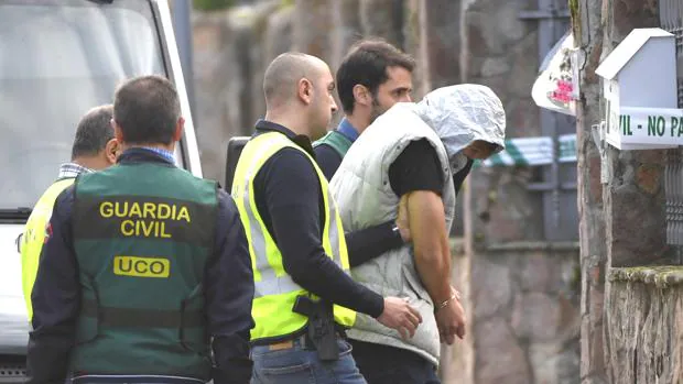 El principal acusado del crimen de Pioz reconstruye con la Guardia Civil el asesinato de su familia