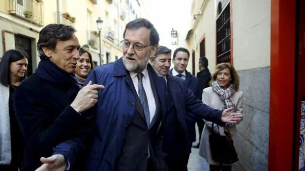 Rajoy cierra el año «esperanzado» y augura una «legislatura larga»
