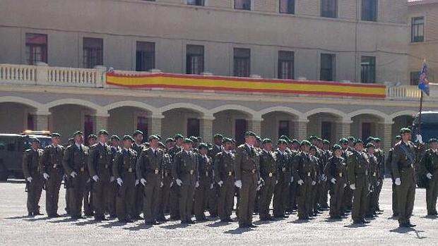 Imagen de archivo de una formación militar en el cuartel «Sancho Ramírez» de Huesca