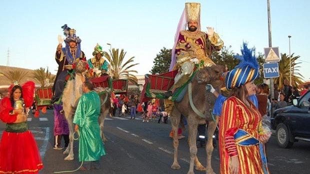 El buen tiempo de Maspalomas siempre acompaña la visita de los Reyes Magos a las islas