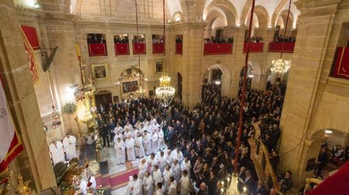 Aspecto que ha ofrecido la Basílica de la Vera Cruz, con más de 300 asistentes