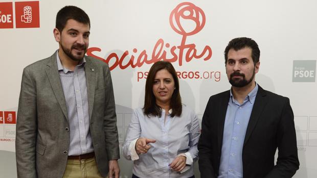 Los socialistas David Jurado, Esther Peña y Luis Tudanca, ayer en Burgos