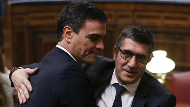 El paso al frente de Patxi López estrecha el margen de Sánchez para presentar su candidatura