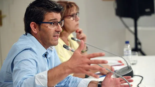 Imagen de Jorge Rodríguez durante una reunión con alcaldes