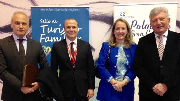 Las Palmas capital establece contatos con Asociación de Familias Numerosas de España en Fitur 2017