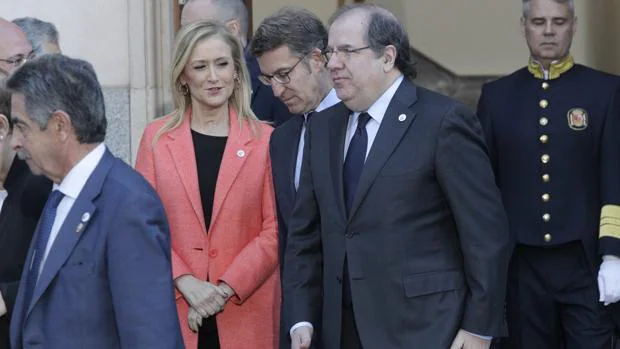 Herrera, junto a los presidentes de la Comunidad de Madrid y Galicia