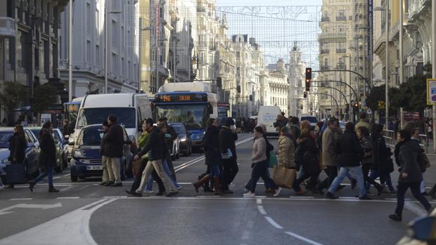 La Gran Vía durante el cierre al tráfico en Navidad