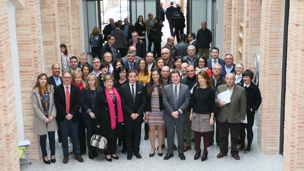 El presidente García-Page con los representantes de las residencias de mayores de la provincia de Cuenca