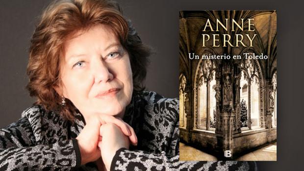 La escritora británica Anne Perry, con su novela en primer plano