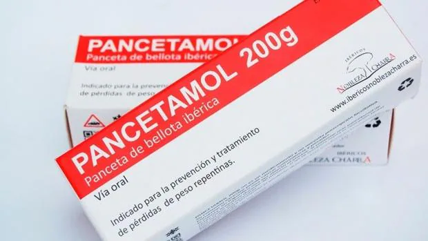 El «packaging» está formado por una caja roja y blanca, en la que pone el nombre del producto (Pancetamol), y, dentro de ella, hay entre 200 y 250 gramos de panceta adobada