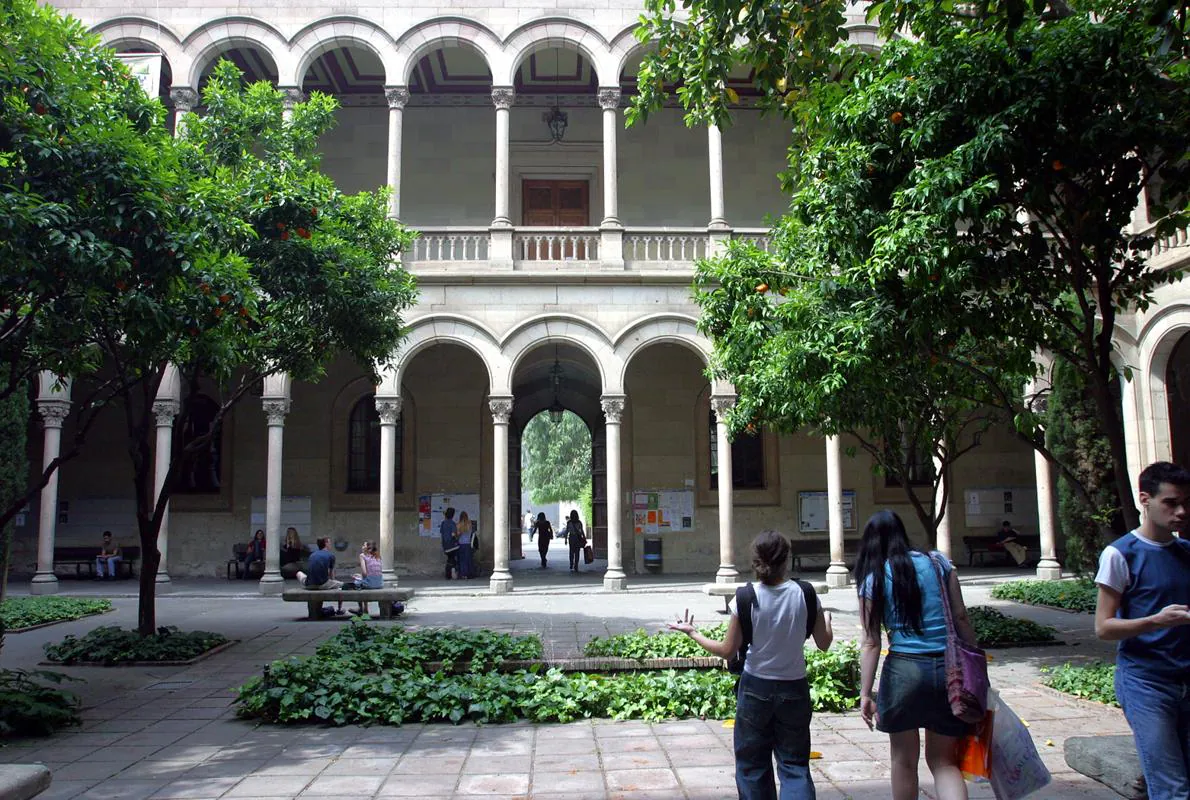 Imagen de la sede central de la Universidad de Barcelona, en la Gran Via de Barcelona