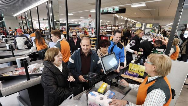 Imagen de un supermercado de Mercadona en el puerto de Sagunto