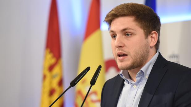 El portavoz regional, Nacho Hernando, durante la rueda de prensa