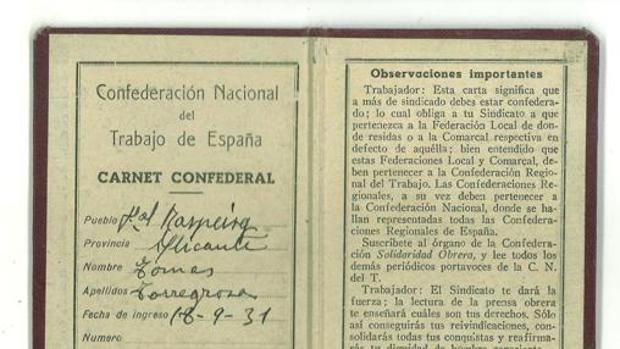 Imagen de un carnet sindical datado en la provincia de Alicante