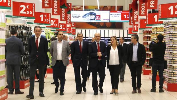 El alcalde en la inauguración del último supermercado de Alcampo -uno de los denunciantes- en Alicante