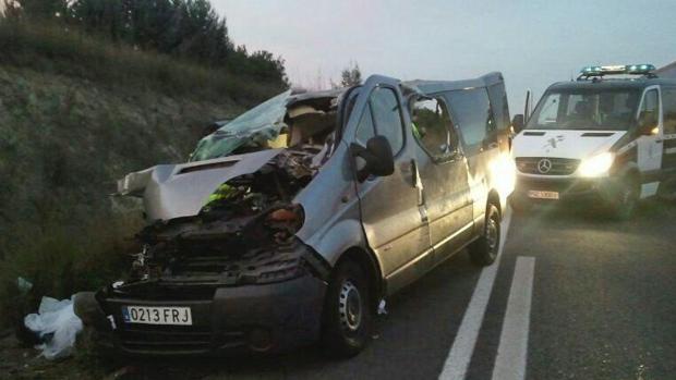 Un muerto y cuatro heridos graves, uno de ellos un bebé, en una colisión en Orihuela