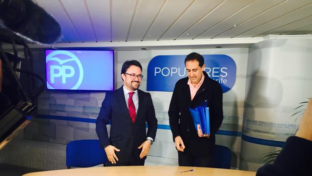 Asier Antona entrega los avales para optar al liderazgo del PP canario