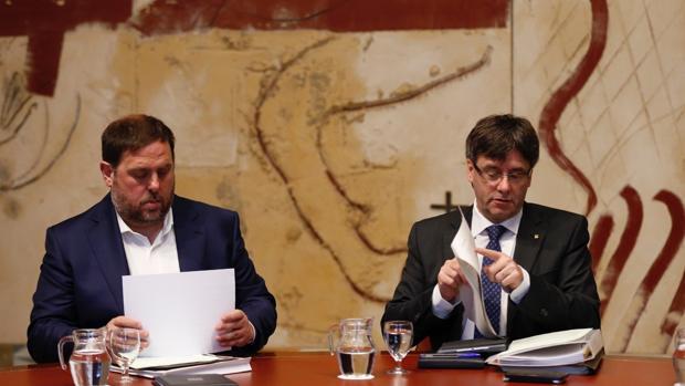 Junqueras y Puigdemont, ayer durante la reunuón del Govern
