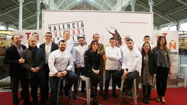 Imagen de los chefs del evento en el Mercado Colón de Valencia