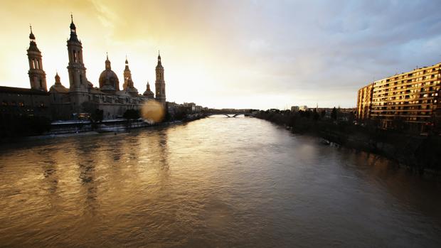 Imagen del río Ebro a su paso por Zaragoza capital