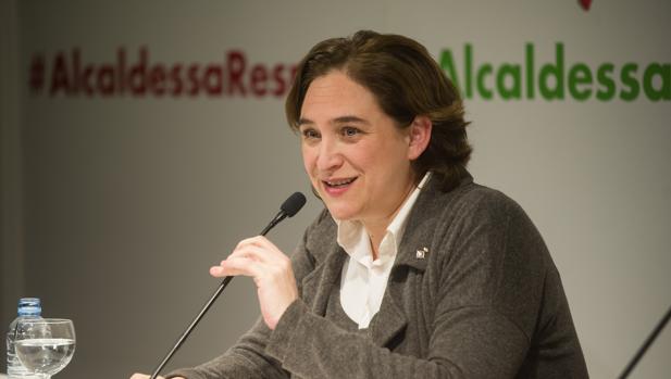 Colau fomenta con una campaña el derecho a aborto en Barcelona
