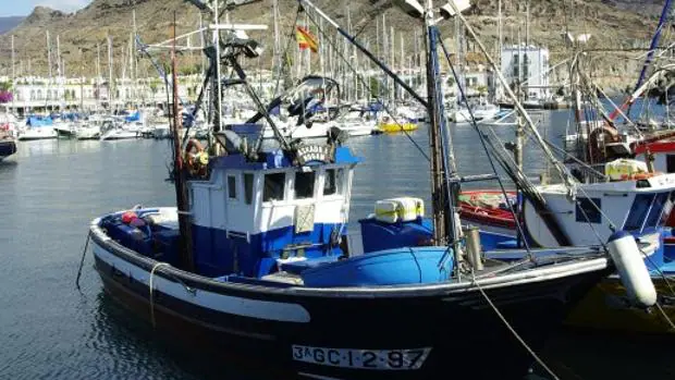 Pesquero implicado en presunto tráfico de drogas entre Canarias y Marruecos con colores diferentes a los actuales