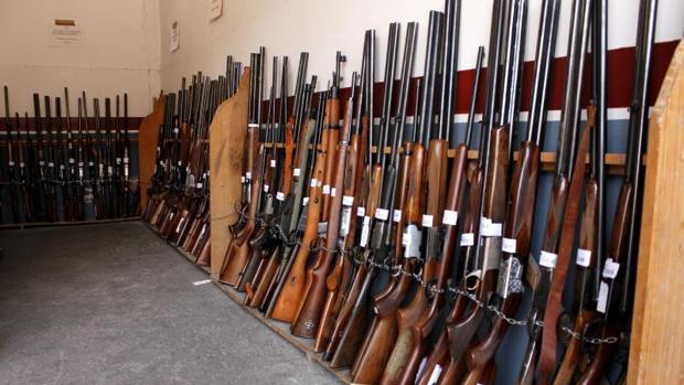 Varias escopetas subastadas por la Guardia Civil