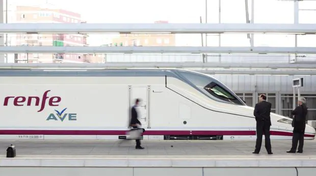 Imagen de archivo de la llegada de un AVE a la estación Joaquín Sorolla de Valencia