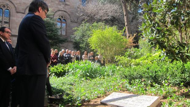 Puigdemont, esta mañana en el acto de homenaje a las víctimas de Freginals en la UB