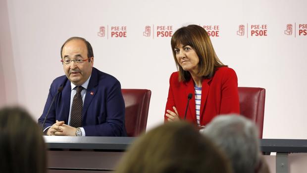 Los líderes de los socialistas vascos y catalanes, Idoia Mendia y Miquel Iceta
