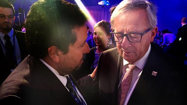 Moliner conversa con Juncker