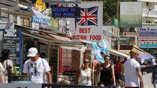 Imagen de un grupo de británicos tomada en Benidorm