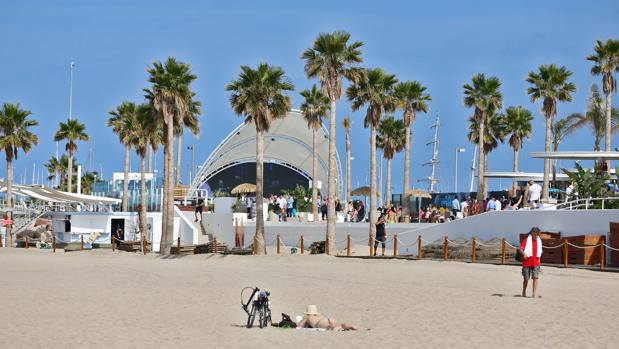 Imagen de archivo de la playa de Las Arenas de Valencia