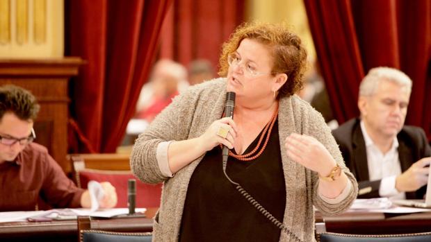 Dimite la consejera de Transparencia del Gobierno balear por los contratos «a dedo» de MÉS