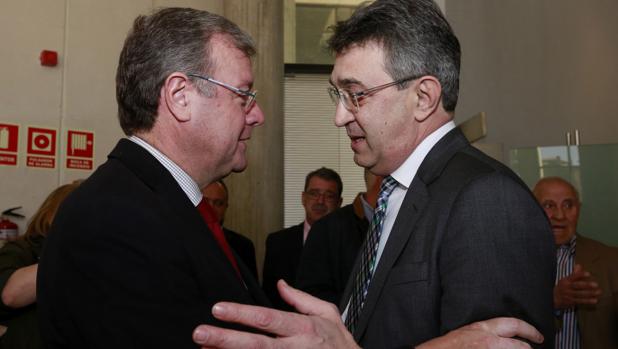 Silván da un paso atrás y no optará a presidir el PP de León