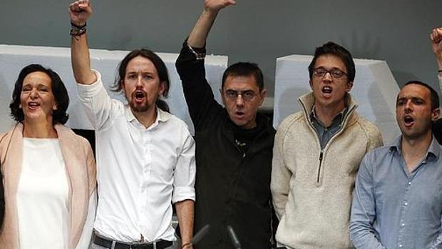 Carolina Bescansa, Pablo Iglesias, Juan Carlos Monedero, Ínigo Errejón y Luis Alegre