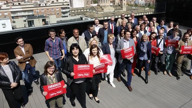 Miembros de la plataforma zaragozana de apoyo a Susana Díaz