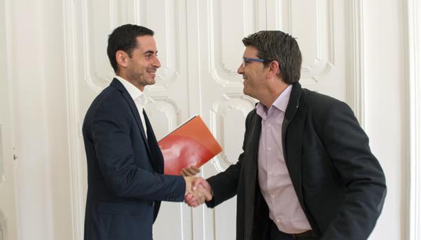 El president Jorge Rodríguez amb l'alcalde de Mislata, Carlos Fernández Bielsa