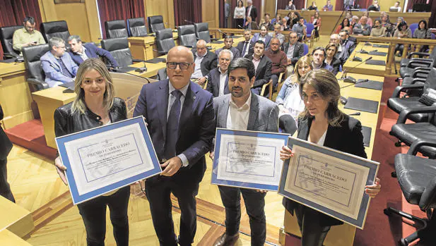 Patricia Abet, Manuel Baltar, Abraham Coco y Elena Pérez, en la entrega del premio Carracedo