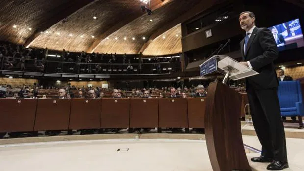 El REy Felipe VI, interviniendo ante el Consejo de Europa, el pasado 27 de abril