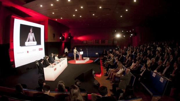 Banco Santander apuesta por la creación de empleo para jóvenes