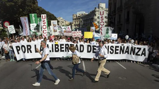 Imagen de la manifestación por la «Libertad de enseñanza» en Valencia
