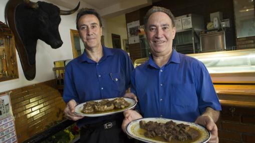 Antonio y Carlos Blanco, en su restaurante Los Clarines