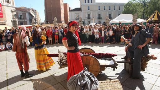 Mercado castellano en la plaza de San Pablo, en Valladolid