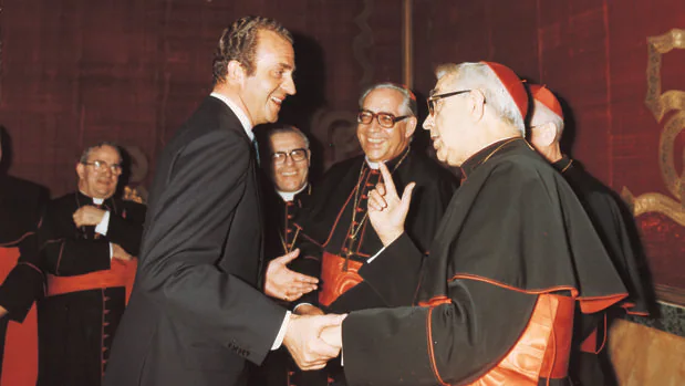 Tarancón, con el Rey Don Juan Carlos, en 1977