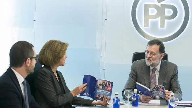 Mariano Rajoy,, María Dolores de Cospedal y Javier Maroto, en una reunión del Comite de Dirección del PP