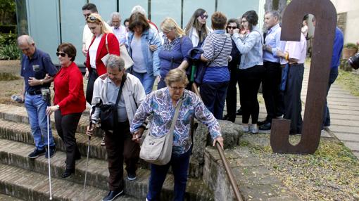 Algunos participantes en la visita al Museo del Greco