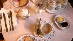 Desayuno en el Café del Jardín del Museo del Romanticismo